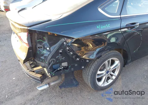 2016 Ford Fusion Hybrid Se z USA, uszkodzony, nr VIN 3FA6P0LU8GR387983